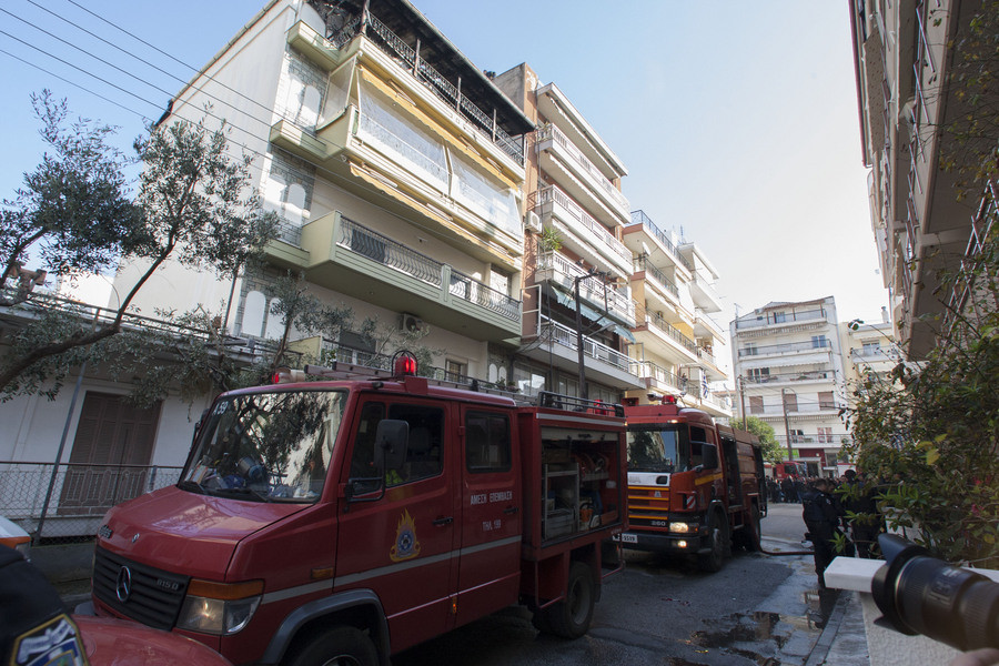 Δυο γυναίκες νεκρές από πυρκαγιές σε Χολαργό και Θεσσαλονίκη