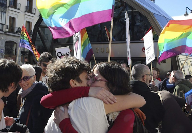 Μετρό Μαδρίτης: Έλεγαν στους φύλακες να ελέγχουν γκέι και άστεγους