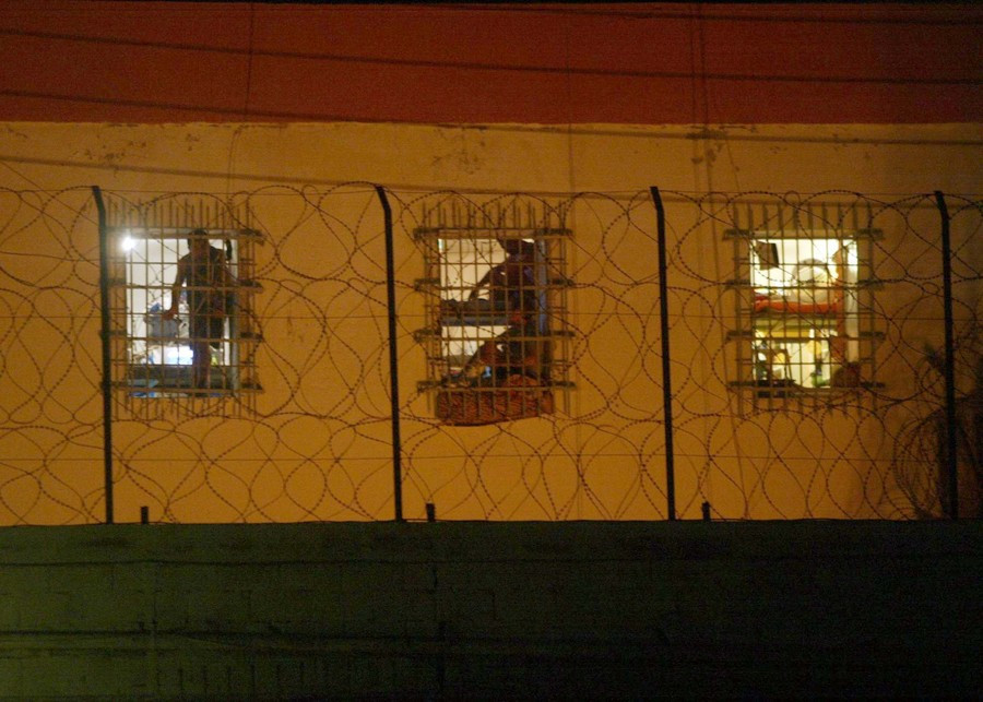 Καθιστική διαμαρτυρία στις φυλακές Λάρισας για τις συνθήκες κράτησης