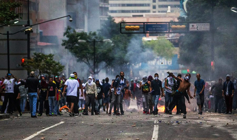 Κούλογλου: Καλύτερα η Ευρώπη να πιέσει την αντιπολίτευση στη Βενεζουέλα να σταματήσει τα πραξικοπήματα
