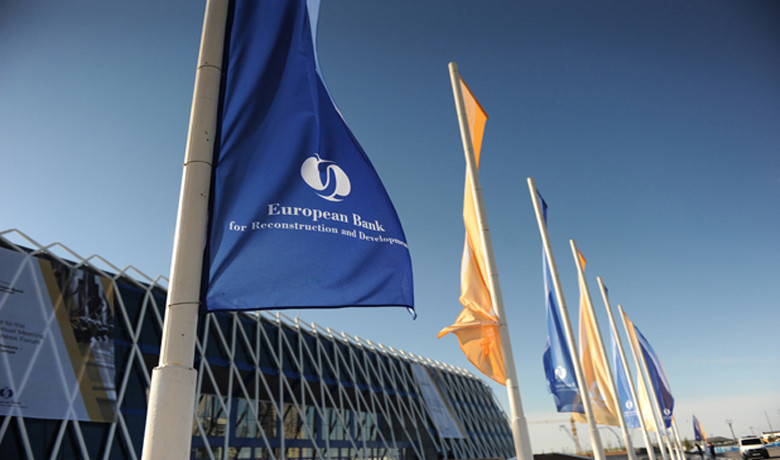 Reuters: Θέμα χρόνου η οικονομική ενίσχυση της Ελλάδας από την EBRD