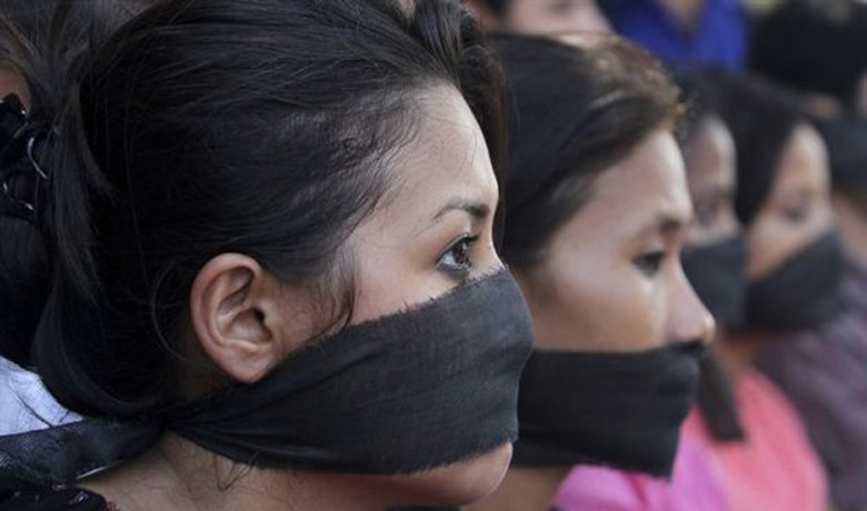 Η Ινδία απαγόρευσε ντοκιμαντέρ για τον ομαδικό βιασμό φοιτήτριας το 2012 [TRAILER]