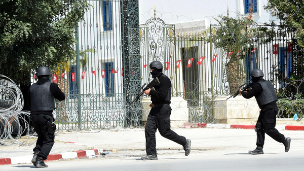 Πολύνεκρη ομηρία με τουρίστες στην Τυνησία [ΦΩΤΟ+ΒΙΝΤΕΟ]