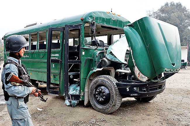 Αφγανιστάν: 13 νεκροί μετά από πυρά σε λεωφορείο