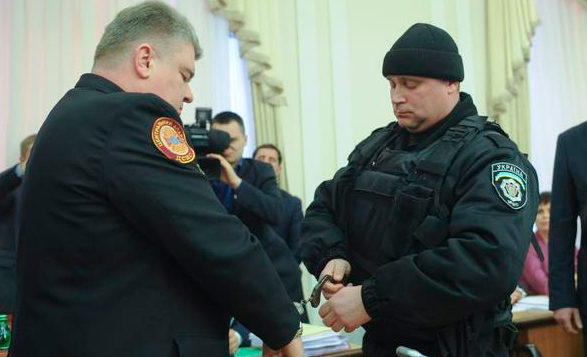 Ουκρανία: Συλλήψεις σε ζωντανή μετάδοση κατά το υπουργικό συμβούλιο [ΒΙΝΤΕΟ]