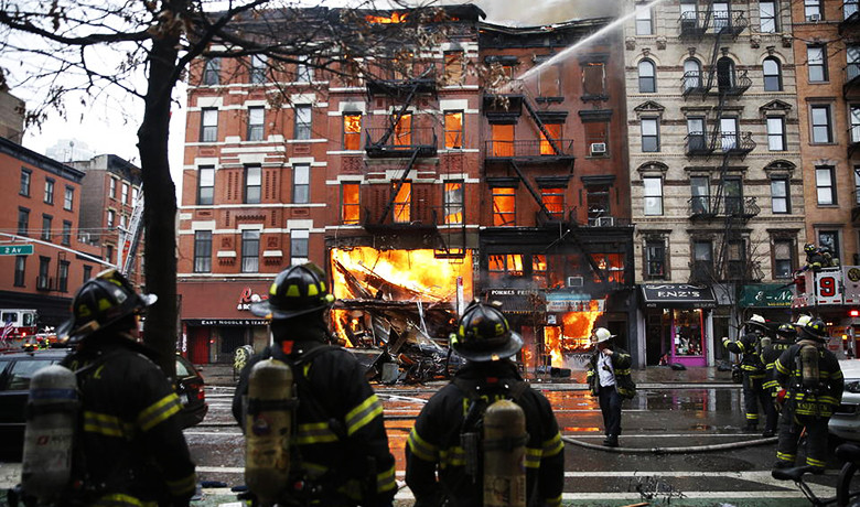 Ισχυρή έκρηξη σε κτίριο στη Νέα Υόρκη [Βίντεο]