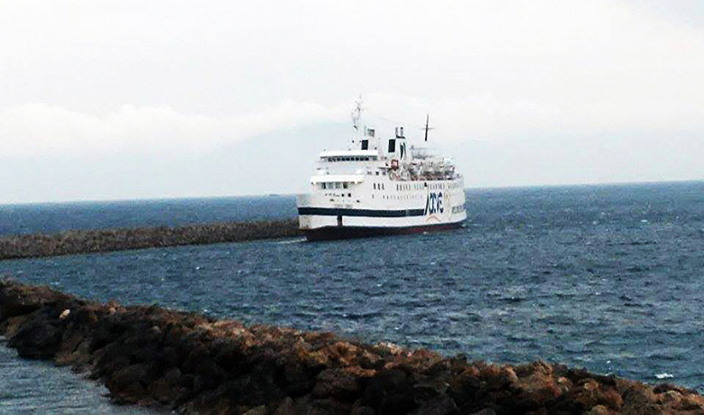 Το Βιτσέντζος Κορνάρος κατέπλευσε στο λιμάνι της Κάσου [Βίντεο]