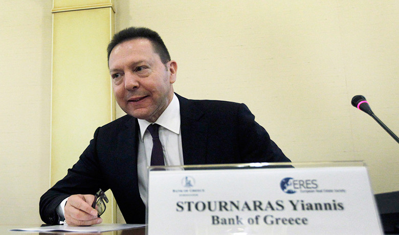 Ο Στουρνάρας αρνείται να δώσει στοιχεία για τα εμβάσματα πολιτικών στο εξωτερικό