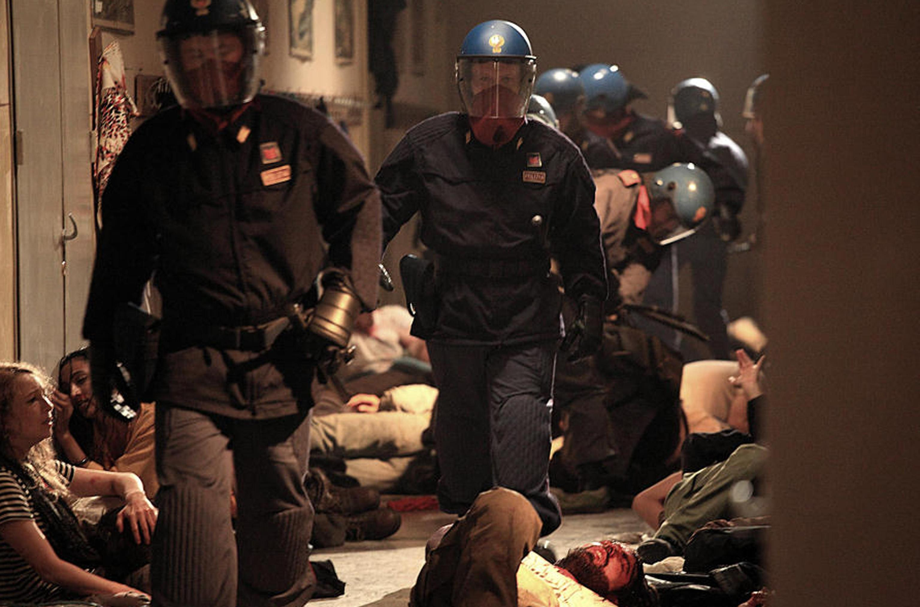 Καταδίκη της Ιταλίας για βασανιστήρια εναντίον των διαδηλωτών στη Γένοβα το 2001
