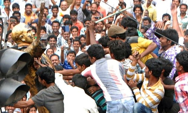 Ινδία: Με drones θα ψεκάζουν πιπέρι τους διαδηλωτές