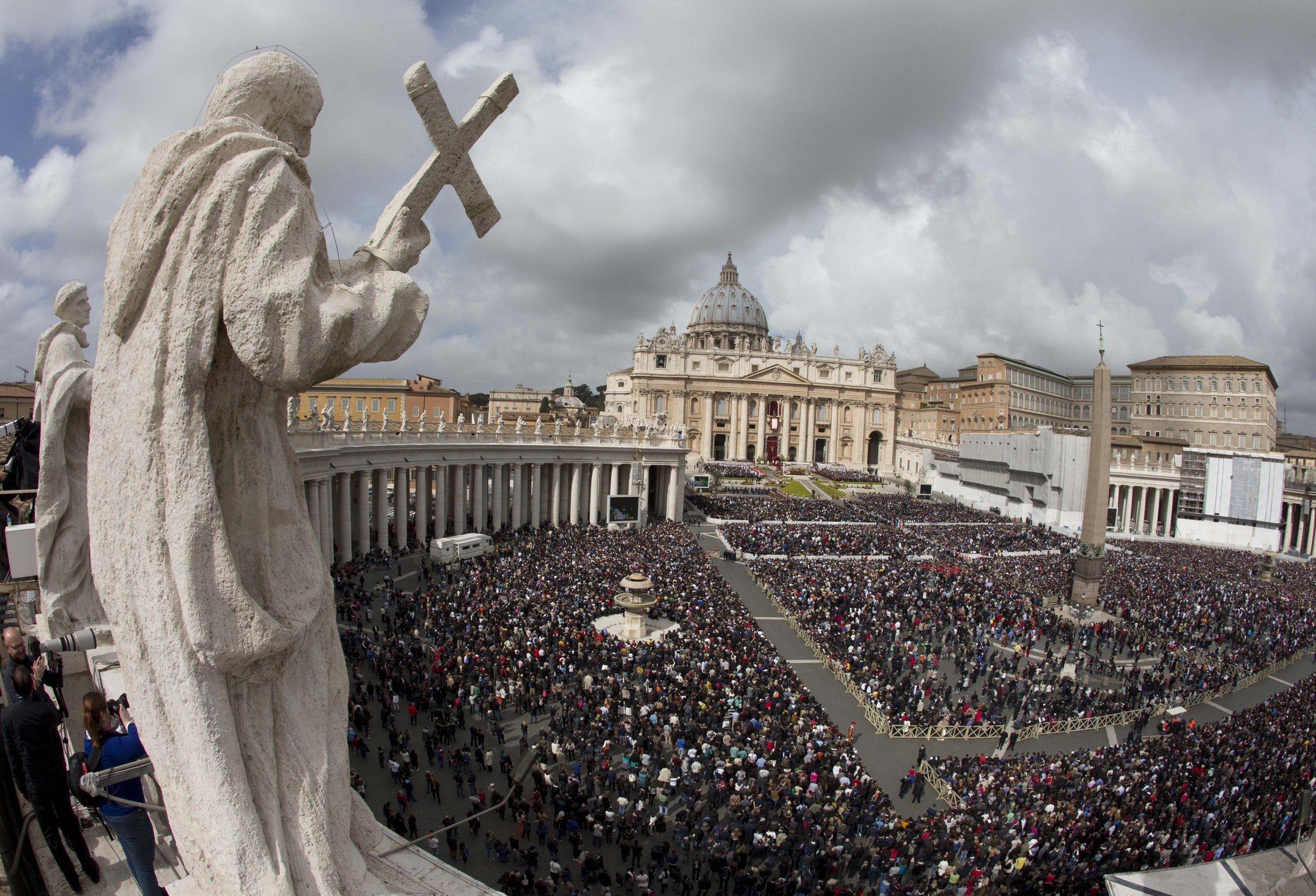 Το Βατικανό δεν κάνει δεκτό τον Γάλλο πρέσβη… επειδή είναι γκέι;