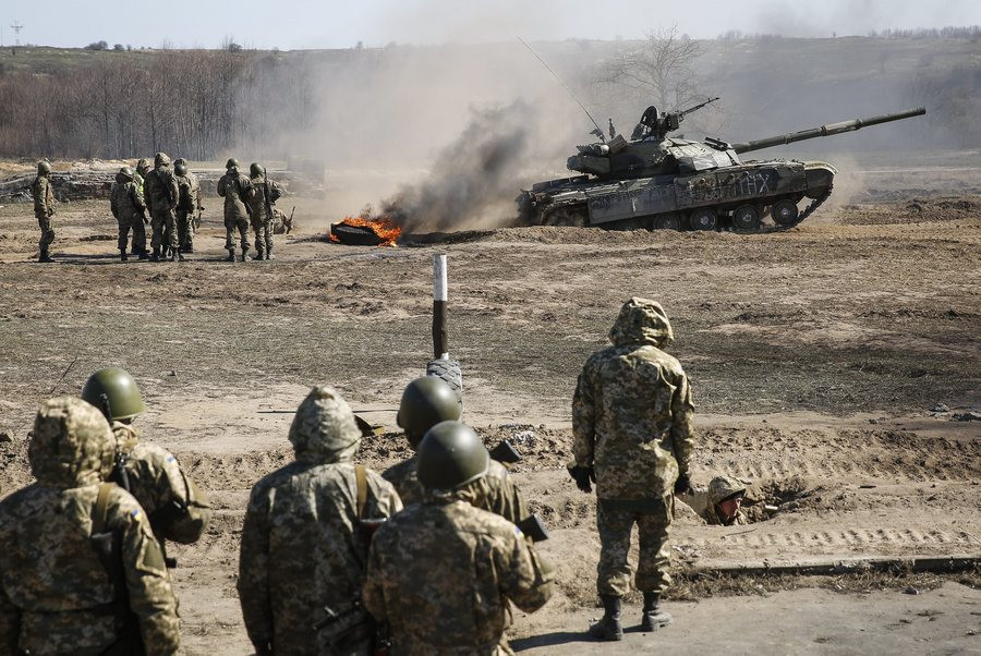 Νέα συμφωνία για την απόσυρση βαρέων όπλων από την ανατολική Ουκρανία