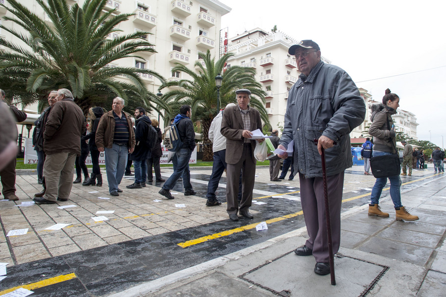 Καθυσηχάζει για την καταβολή των συντάξεων ο ΟΑΕΕ [ΒΙΝΤΕΟ]