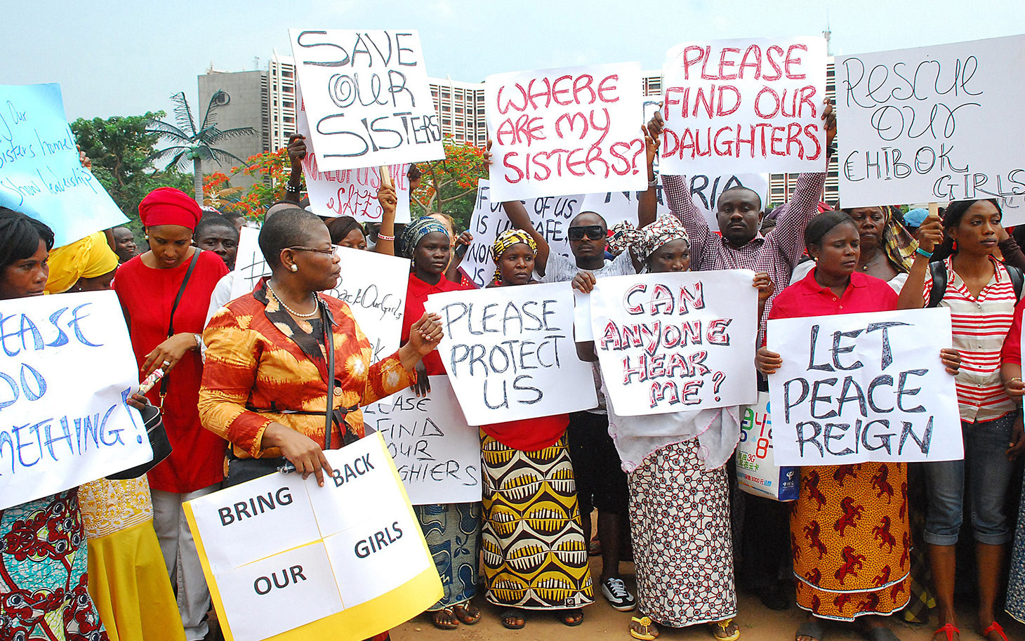 Διαμαρτυρίες για τον 1 χρόνο από την απαγωγή των μαθητριών στη Νιγηρία