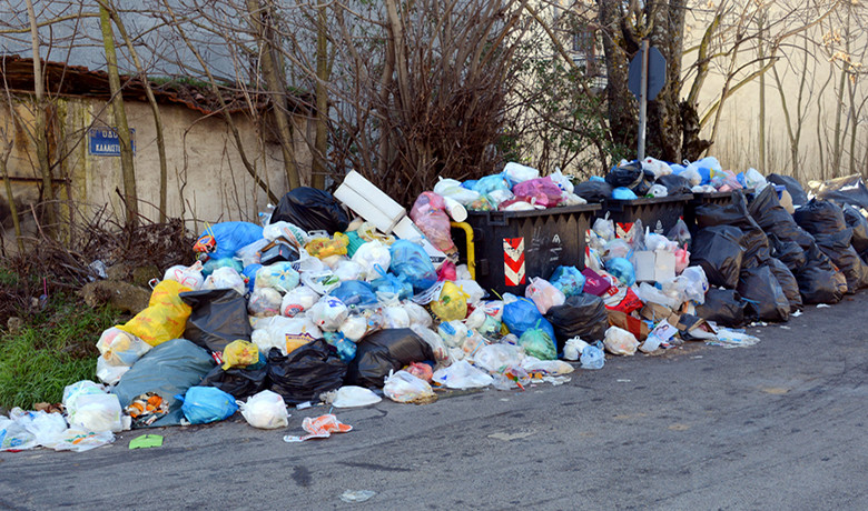 Τρίπολη: Παρατείνεται η κατάσταση εκτάκτου ανάγκης λόγω σκουπιδιών
