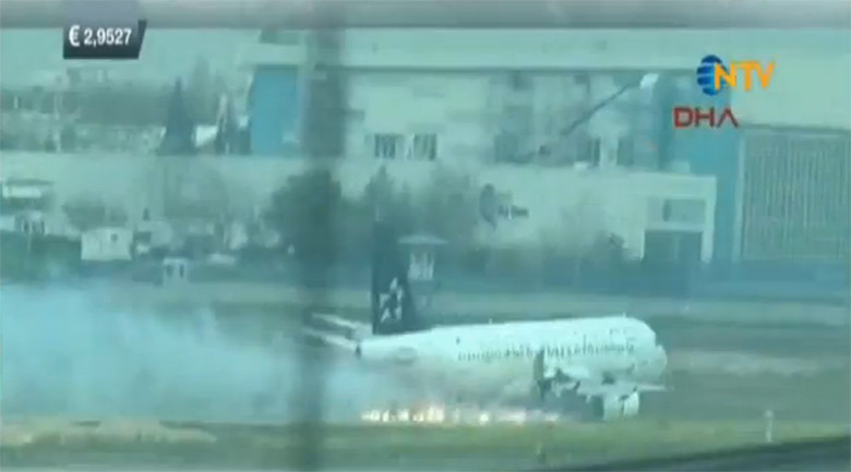 Πυρκαγιά εν πτήσει σε αεροσκάφος της Turkish Airlines [ΒΙΝΤΕΟ]