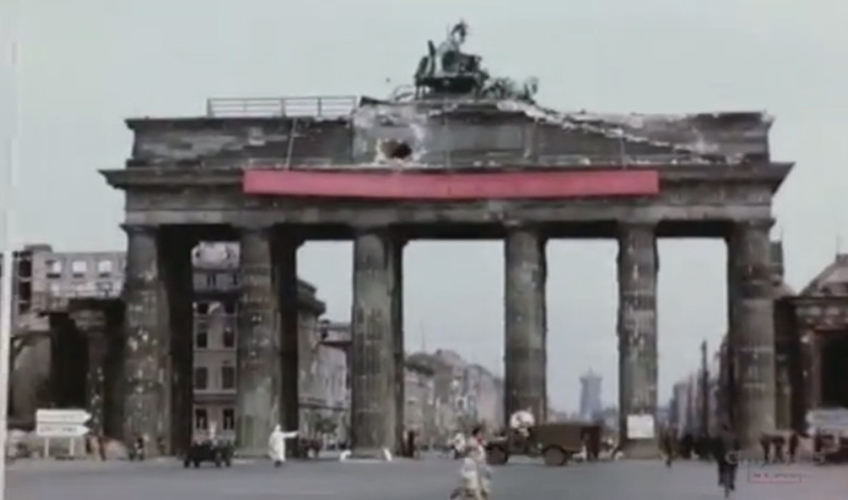 Ιστορικό έγχρωμο βίντεο: Το Βερολίνο αμέσως μετά την παράδοσή του
