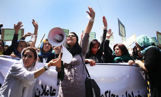 Σε θάνατο τέσσερις Αφγανοί για το λιντσάρισμα της 27χρονης Φαρχούντα
