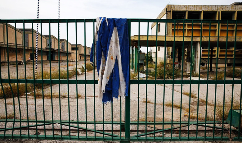 Reuters: Τα εργοστάσια – φαντάσματα της Ελλάδας