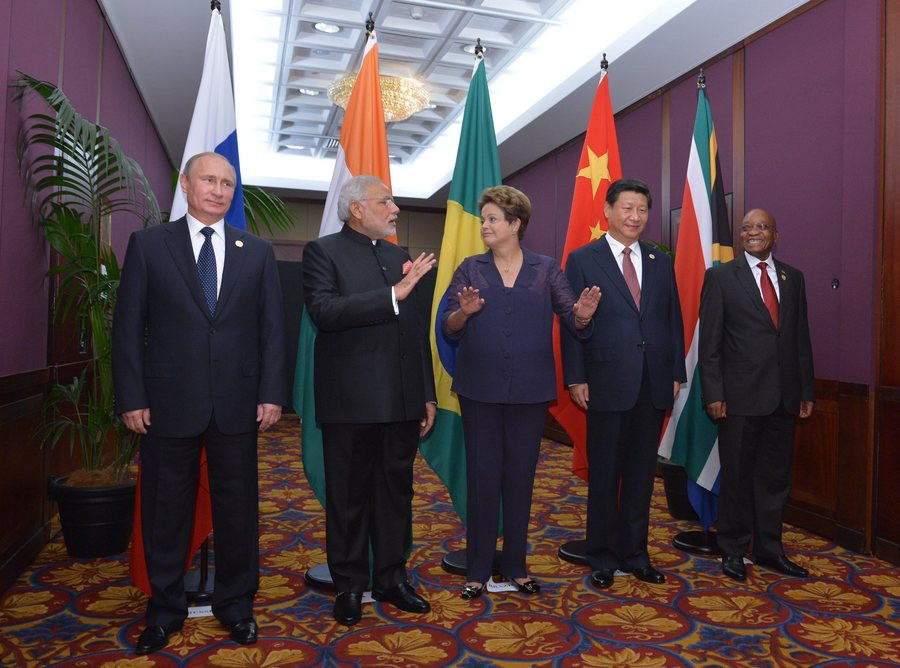 Οι BRICS, η τράπεζα φτωχών και η Ελλάδα