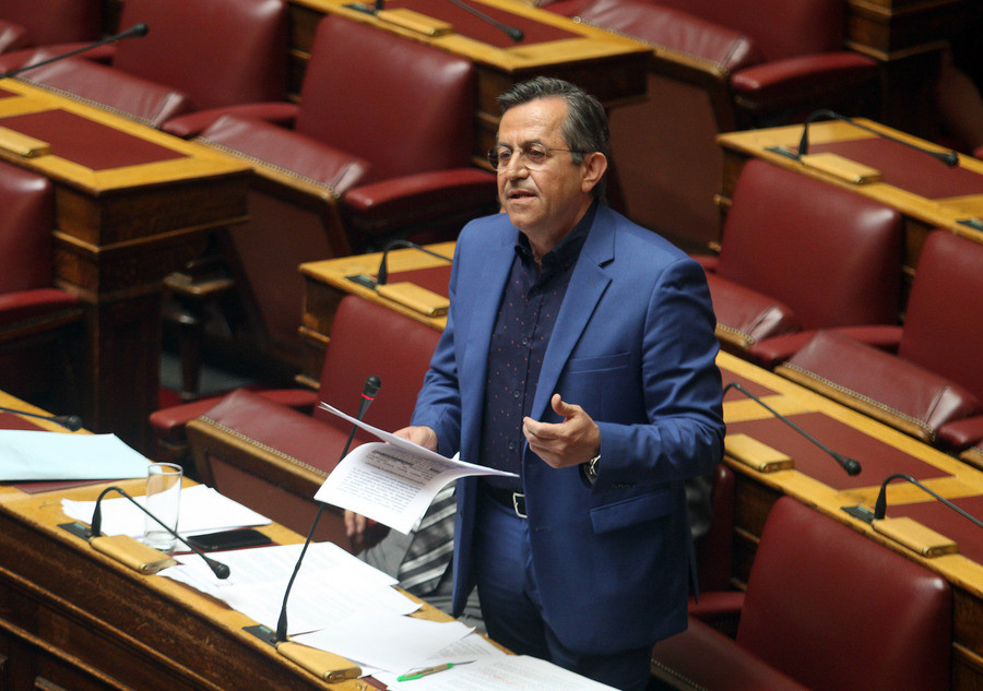 Ο Νικολόπουλος ζητά να τεθεί ο Στουρνάρας προ των ευθυνών του