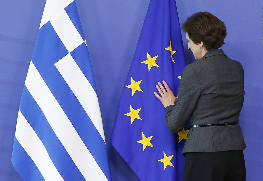 Τα δύο σχέδια για λύση του ελληνικού δράματος