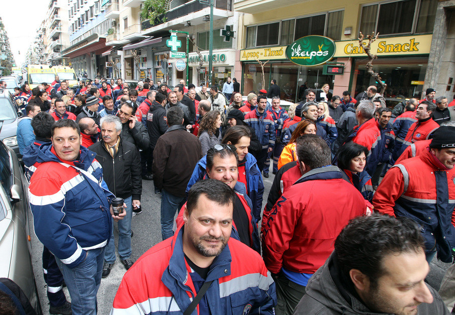 Επίσχεση εργασίας από τους εργαζόμενους του ΕΚΑΒ στην Αθήνα