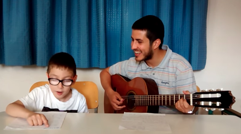 Η μουσική επίδραση στην ψυχολογία των μαθητών μέσα από ένα συγκινητικό βίντεο