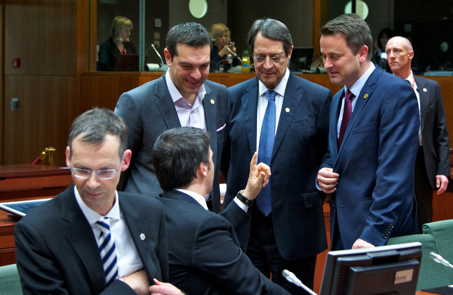 Την επόμενη δόση για την Κύπρο αποφασίζει αύριο το Eurogroup