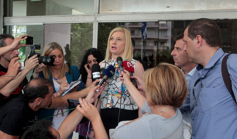 Η Ραχήλ μήνυσε τον Στουρνάρα για τα περί Grexit [ΒΙΝΤΕΟ]