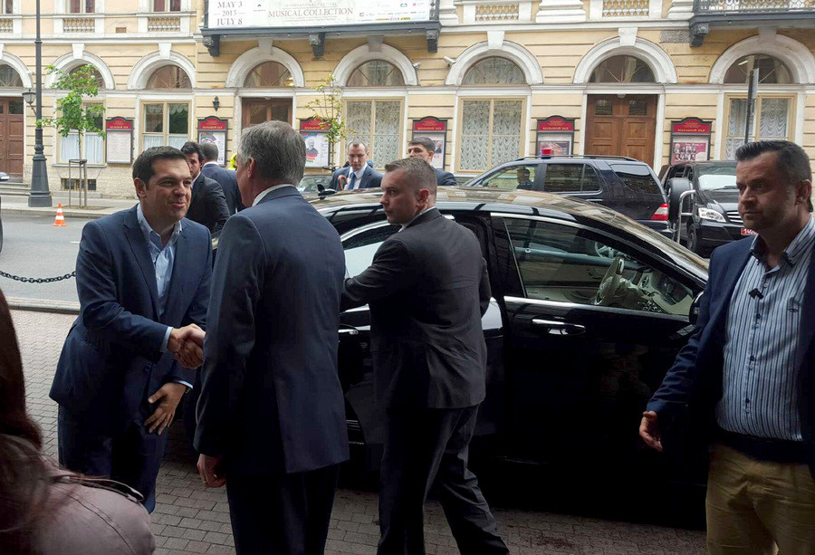 Συναντήσεις Τσίπρα με Gazprom και BRICS στην Αγία Πετρούπολη