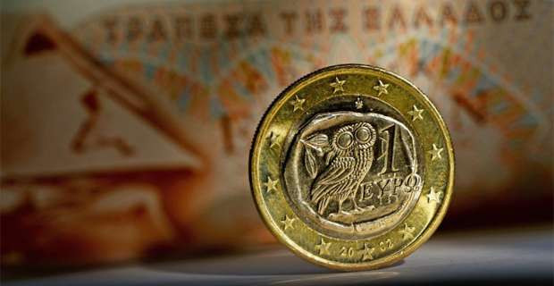Bloomberg: Τι θα είχε συμβεί εάν η Ελλάδα δεν έμπαινε στο ευρώ;