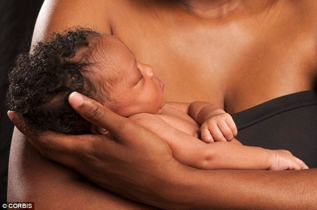 Γυναίκα γέννησε από ωοθήκη που είχε καταψύξει από την προ εφηβεία