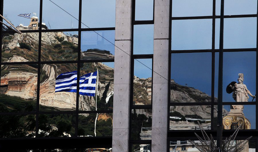 BBC επικαλούμενο Σταθάκη: Η Ελλάδα διασώθηκε