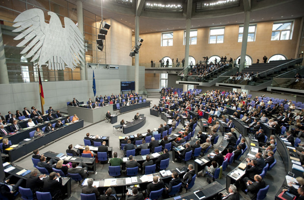 Γερμανικές επικρίσεις για τη νέα τορπίλη από το ΔΝΤ