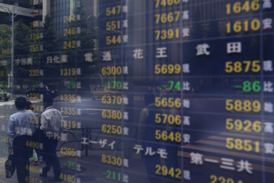 Μεγάλη πτώση στο χρηματιστήριο του Τόκιο λόγω της αποδυνάμωσης του ευρώ