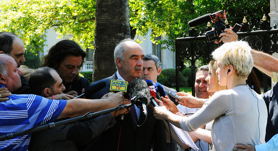 Την κρίσιμη ώρα ο Μεϊμαράκης κατηγορεί τον Τσίπρα για «τακτικισμούς»