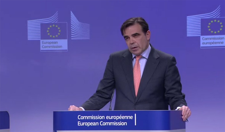 Σχοινάς: Η Κομισιόν θα καταθέσει προτάσεις στο Eurogroup για τη χρηματοδότηση-γέφυρα