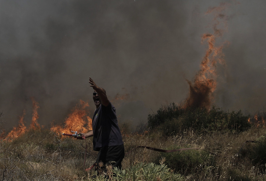 Καταστροφική πυρκαγιά στη Λακωνία – Εκκενώθηκαν χωριά – Κάηκαν σπίτια [ΦΩΤΟ+ΒΙΝΤΕΟ]