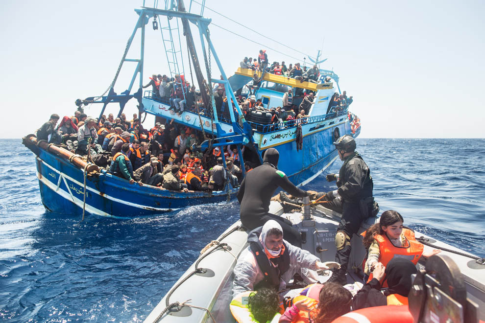 Ακόμη δεκατρείς νεκροί μετανάστες στη Μεσόγειο