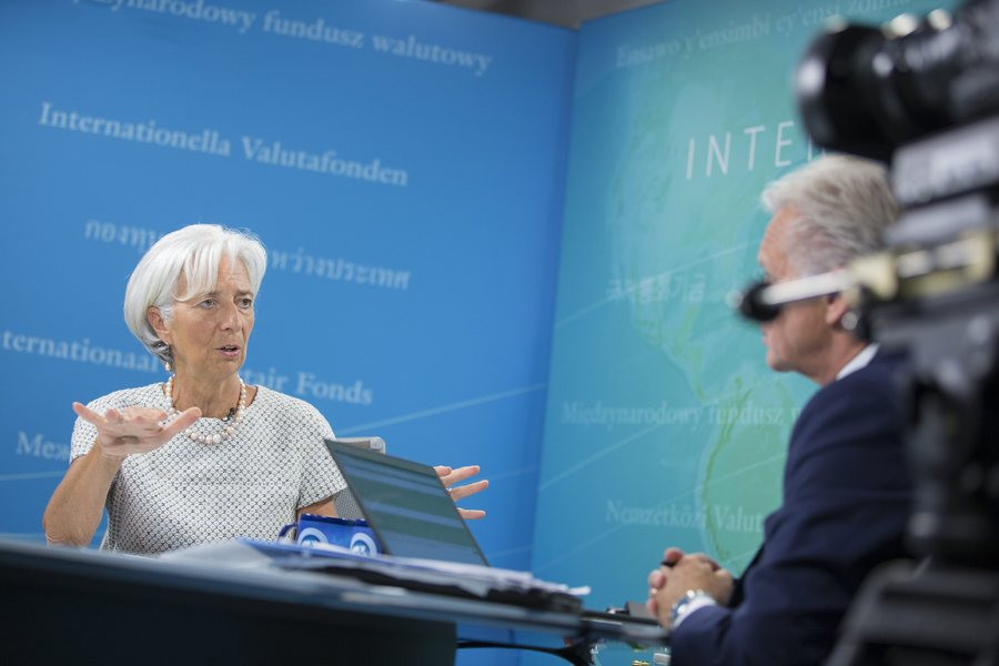 «Γερμανός σοφός» για ελληνικό πρόγραμμα: Αν δεν συμμετάσχει το ΔΝΤ, έχουμε πρόβλημα