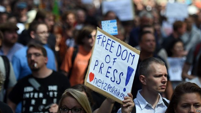 Γερμανία: Απομάκρυνση του ομοσπονδιακού εισαγγελέα Ράνγκε λόγω δίωξης δημοσιογράφων