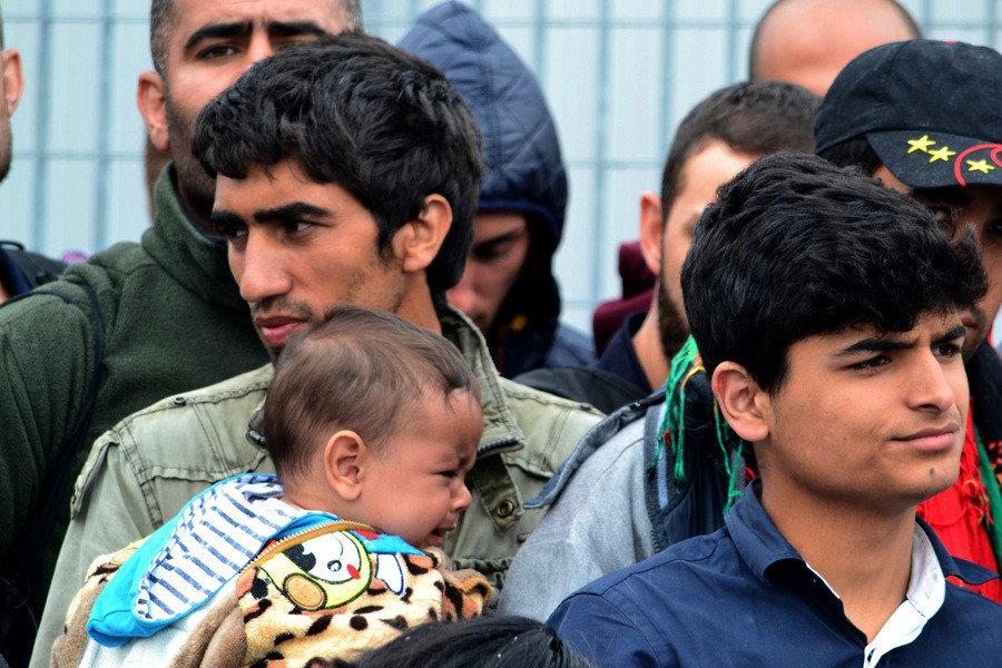 Δεκάδες πρόσφυγες βρέθηκαν εγκαταλελειμμένοι στη δυτική Θεσσαλονίκη