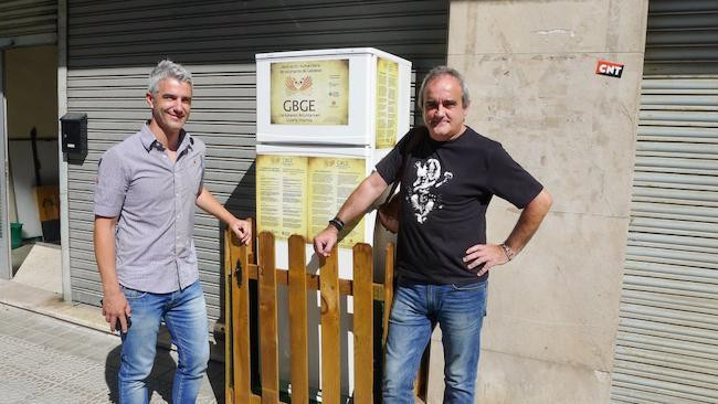Ένα κοινόχρηστο ψυγείο για τους άστεγους στην Ισπανία