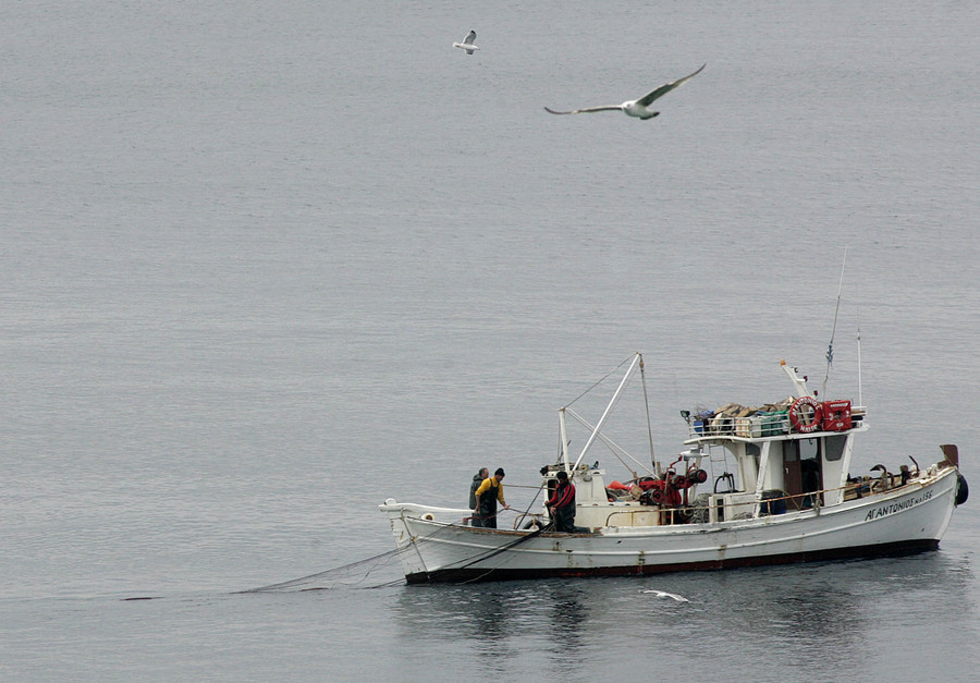 Αλιευτικό σκάφος βυθίστηκε στο Πασαλιμάνι