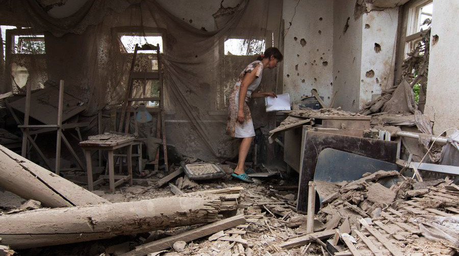 Τουλάχιστον εννέα νεκροί από βομβαρδισμούς στην ανατολική Ουκρανία