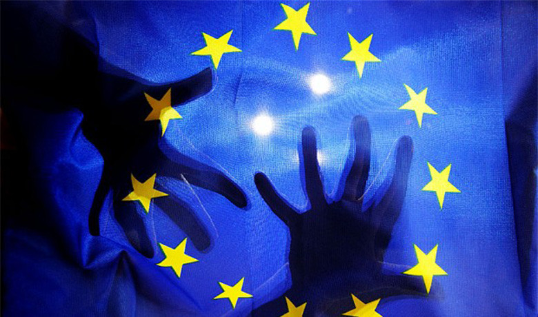 Πέντε ευρωπαϊκά κοινοβούλια ψηφίζουν για το τρίτο ελληνικό Μνημόνιο