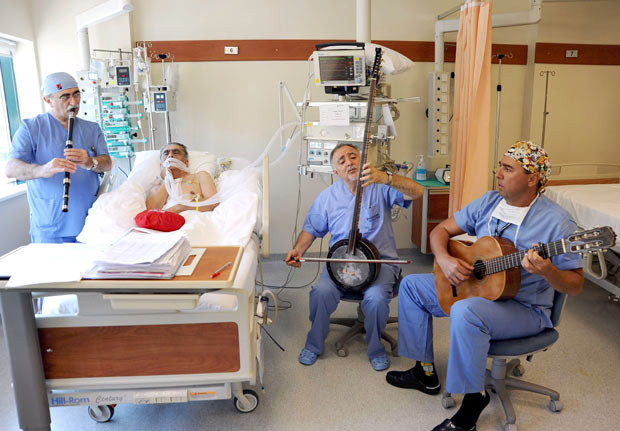 Η μουσική κάνει καλό στους ασθενείς και βοηθάει στην ανάρρωση