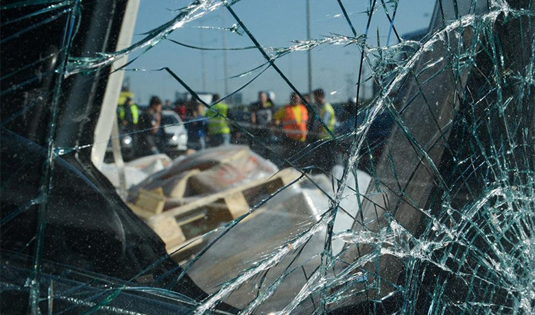 Καραμπόλα αυτοκινήτων με 10 τραυματίες στον Κορινό Πιερίας