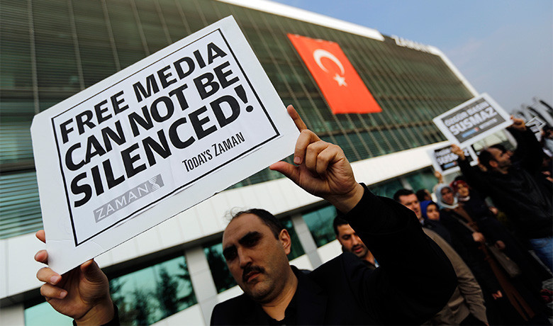 Τουρκία: Ο Ερντογάν θα αποφασίζει ποιοι δικαιούνται δημοσιογραφική ταυτότητα
